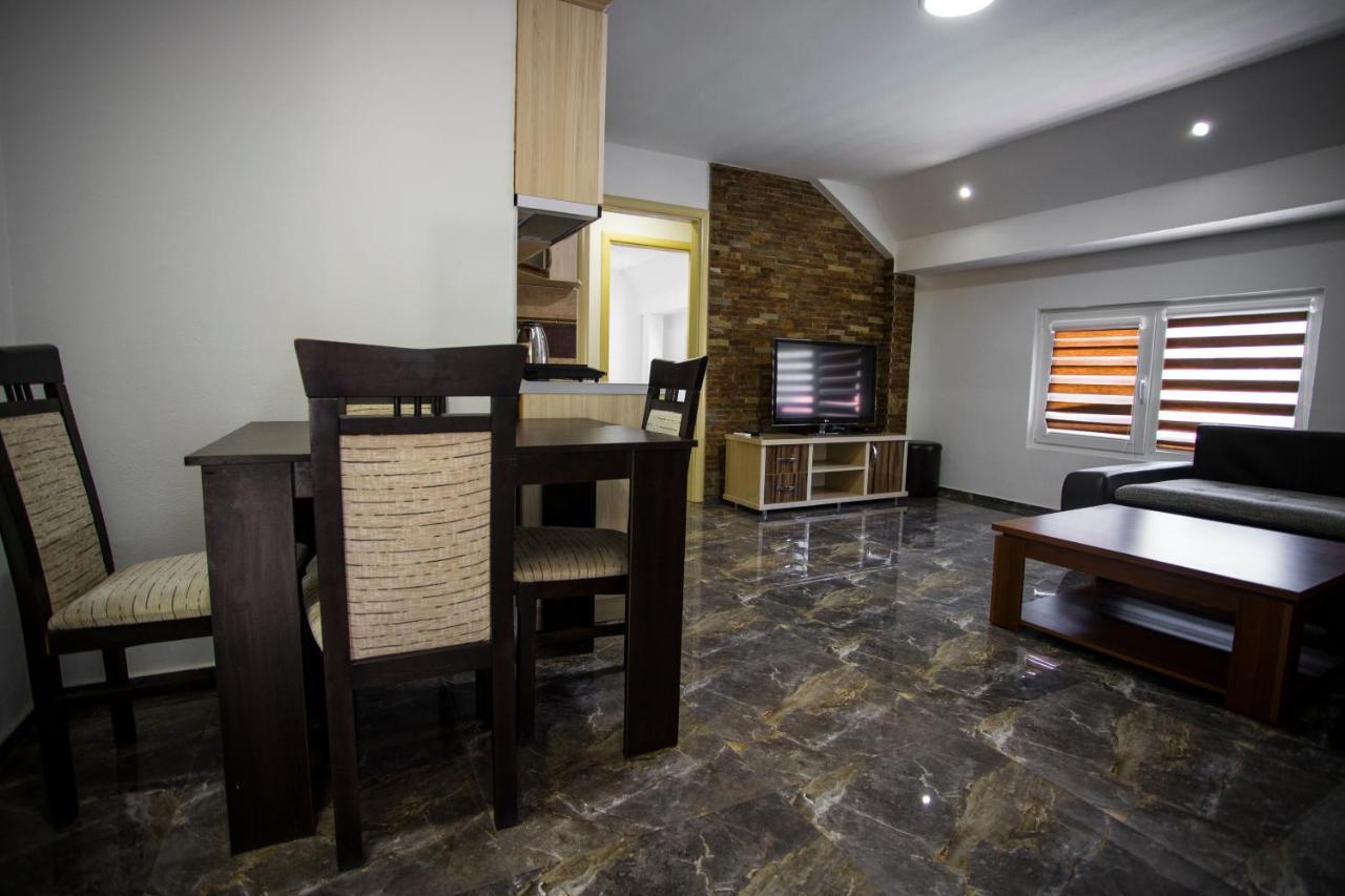 Ruma Dabnishte Apartment